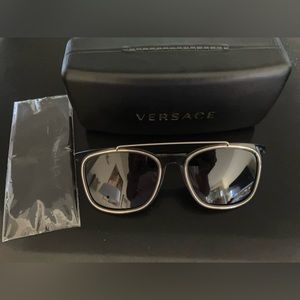VERSACE Designer Sunglasses MOD 4335 Aviator frames Black & Gold MADE IN ITALY